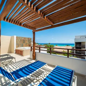 Beachfront Penthouse With 3 Bedrooms & Ocean View - Nubes Playa del Carmen